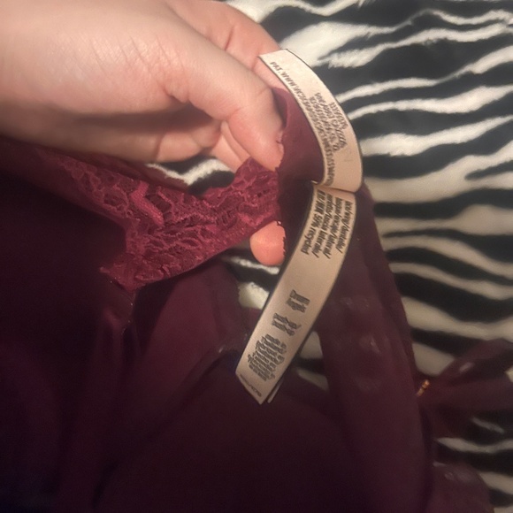 Push Up Burgundy VS Bra - Picture 2 of 2